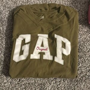Gap Mens shirt